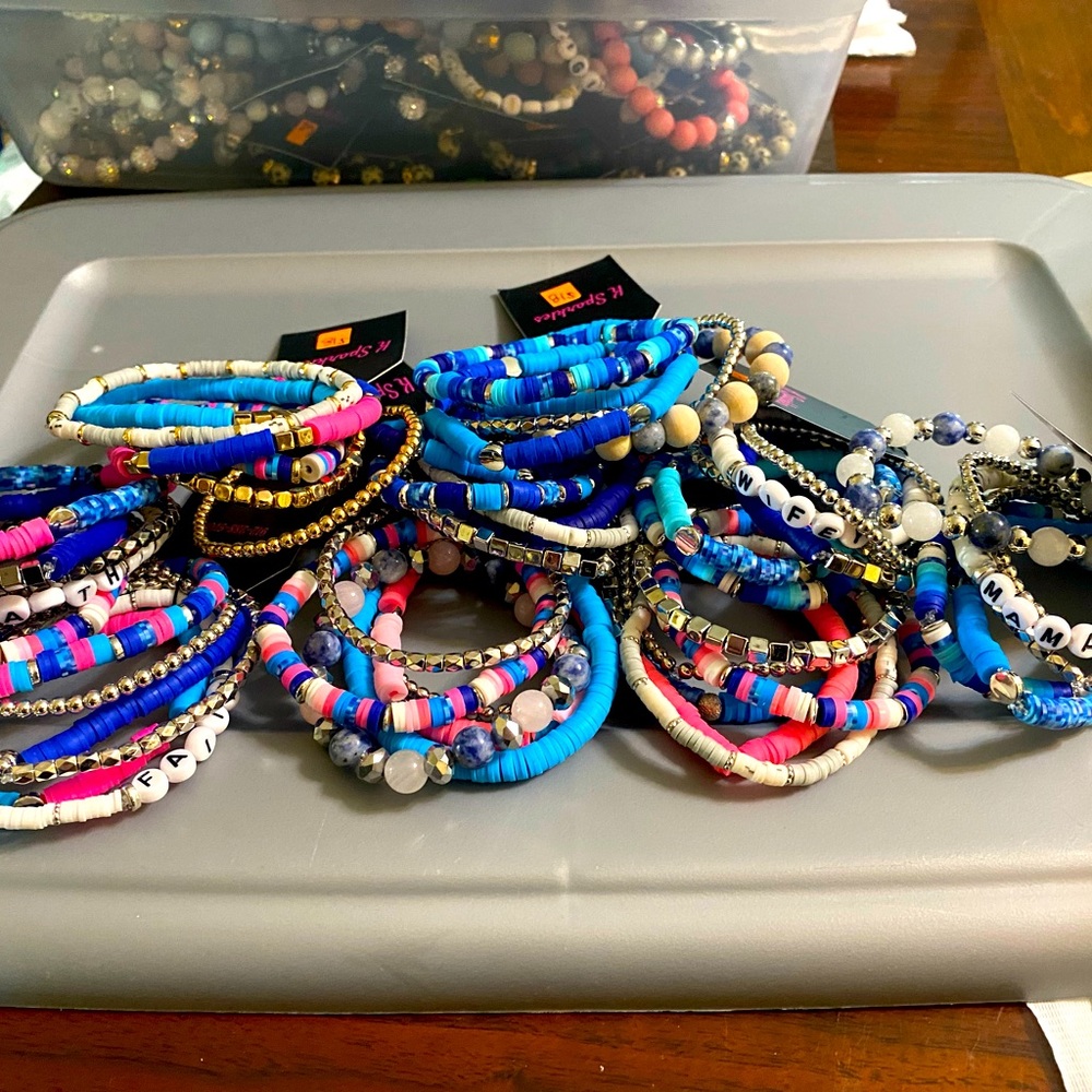 Stackable bracelets in different colors and customizable